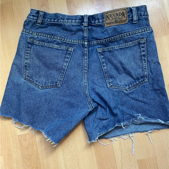 High waisted cut off jean shorts - Picture 3 of 3